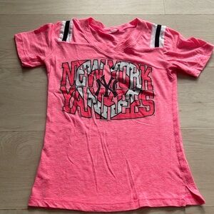 Kids New York Yankees Pink Graphic Tee
